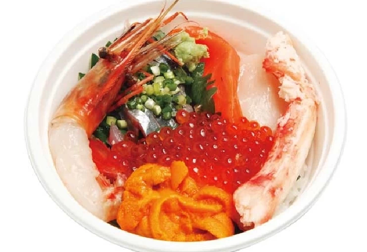 自分好みの海鮮丼を作る「勝手丼」