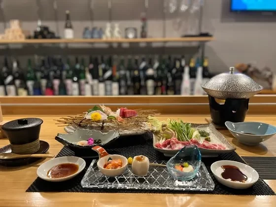 宿泊者からの評判が高い、秋田の郷土料理が食べられる
