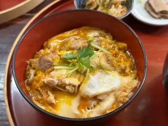 肉と歯ごたえとぷるぷる卵が最高……。