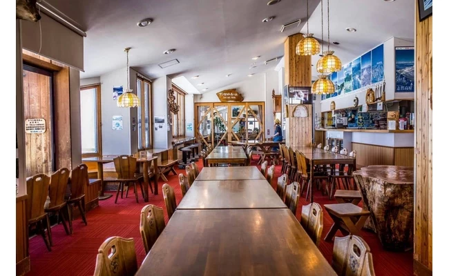 レストラン内観