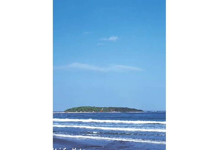 周囲1.5kmほどの小さな島