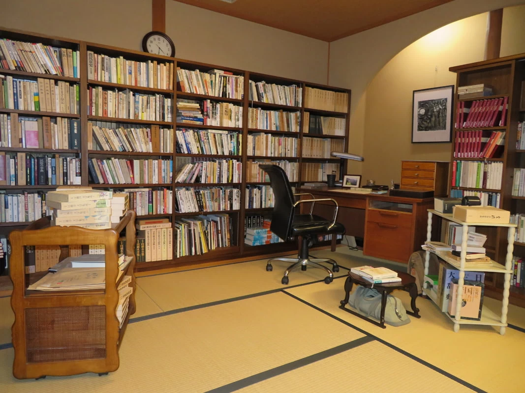 芥川賞作家・高井有一氏の書斎