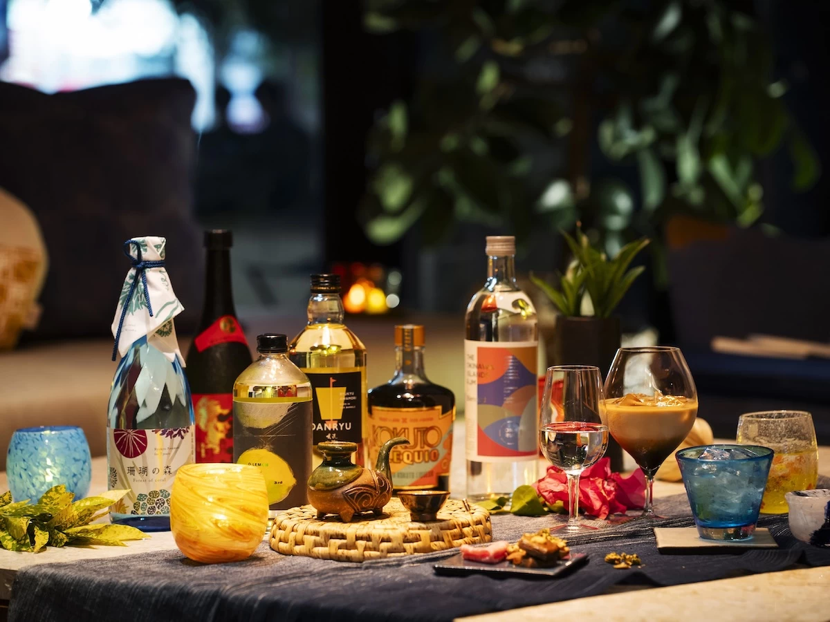 毎夜開催される「島の酒BAR」