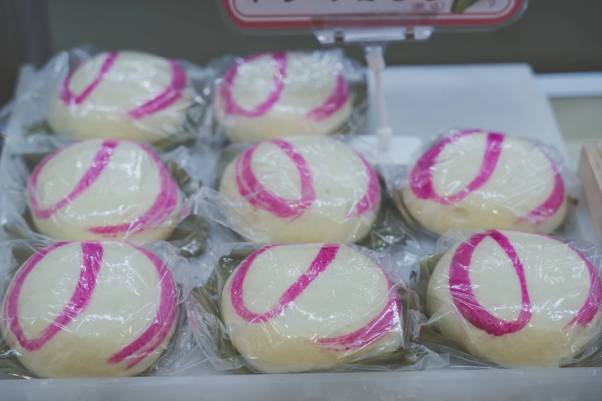 お土産はローカルお菓子をゲット！