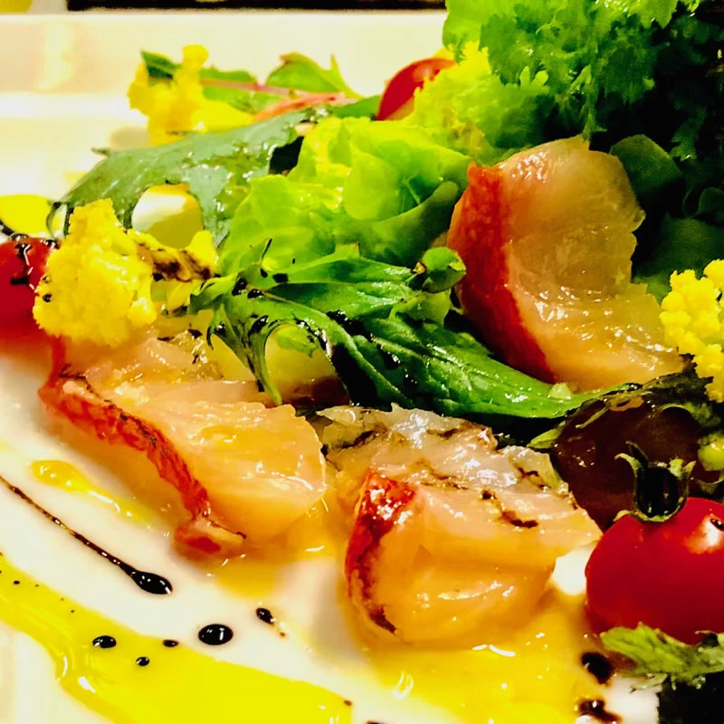 地場産の海の幸や山の恵みの旬を楽しむ