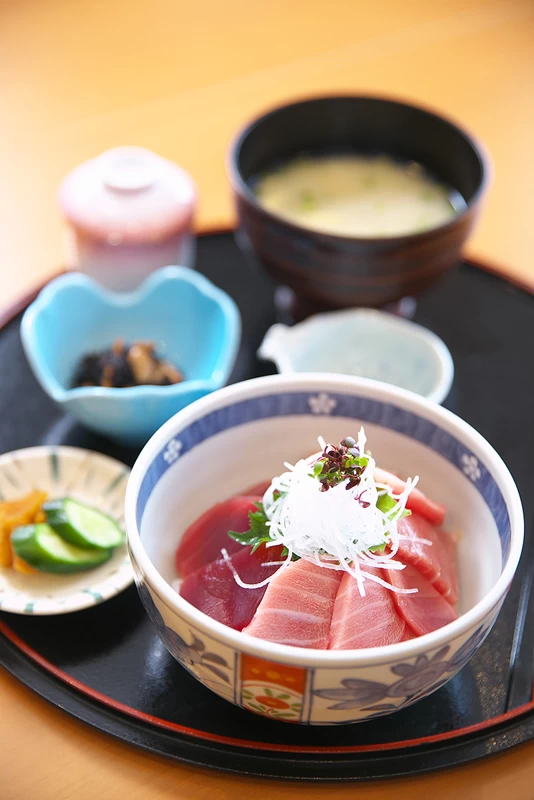 極上南まぐろ丼