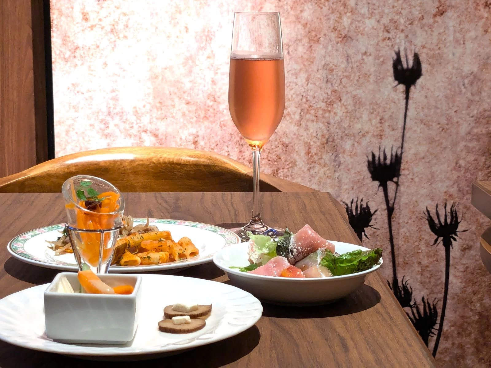 カクテルサービス（現地にて撮影）