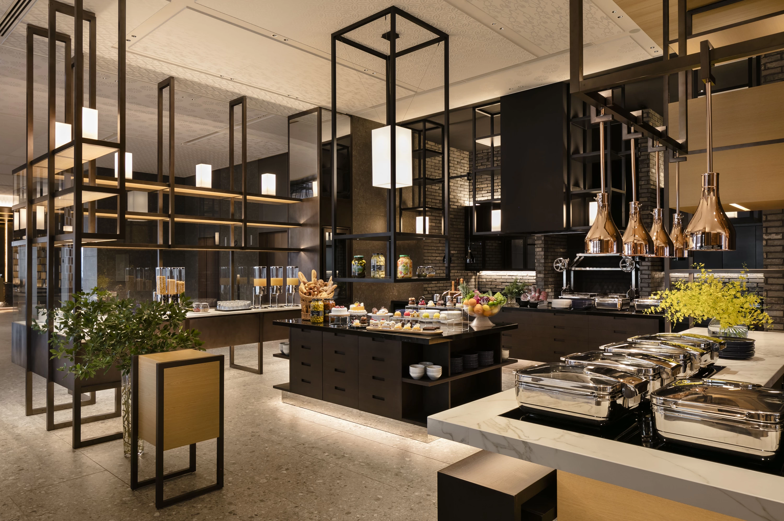 ダイニングレストラン「ディ・バート」