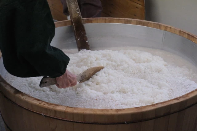 砂糖は一切加えず、麦芽ともち米だけ使ったほのかな甘さ