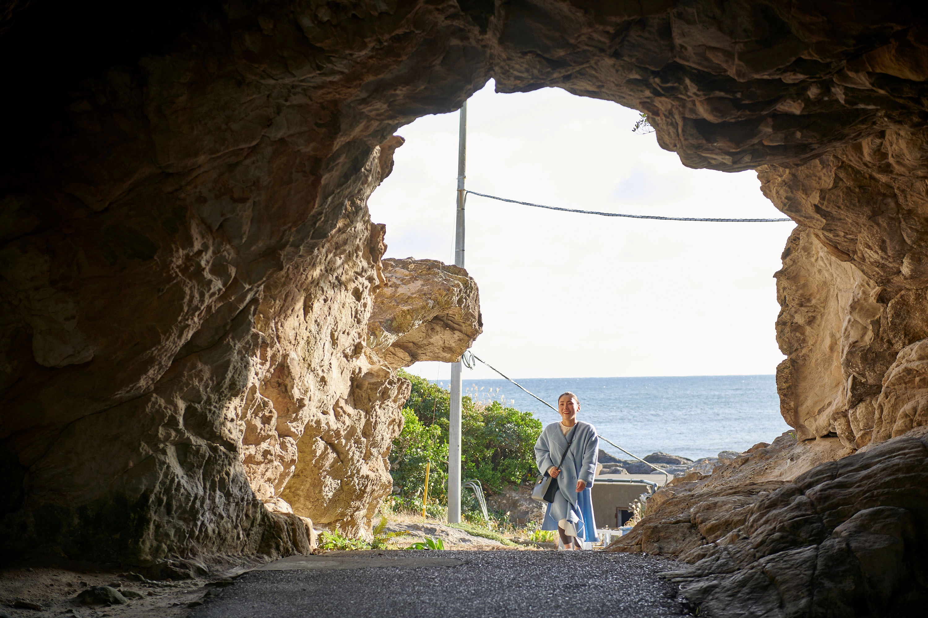 釣り堀の近くにはちょっと不思議なトンネルが……