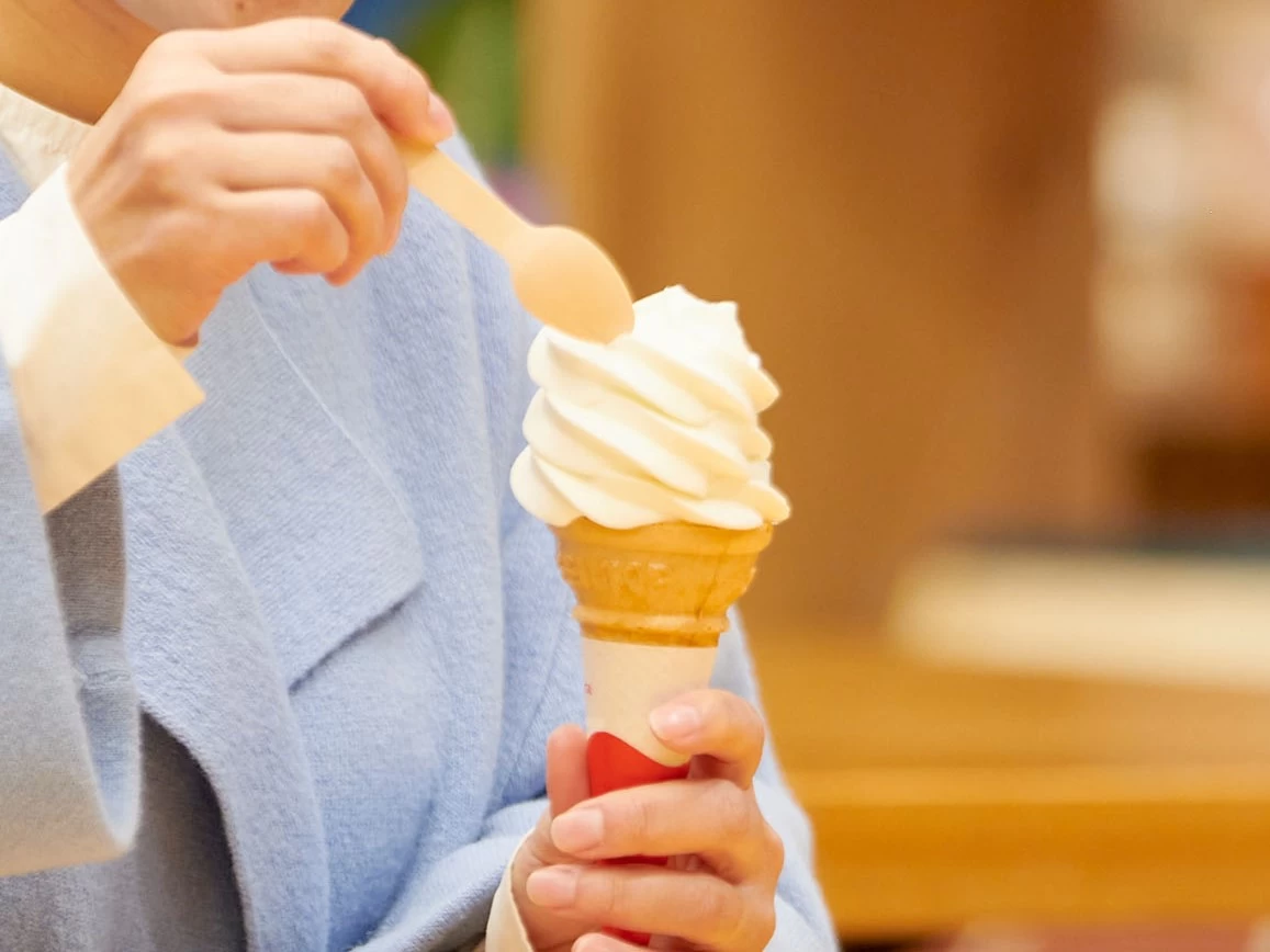 濃厚なミルクの風味を感じるソフトクリーム（400円）