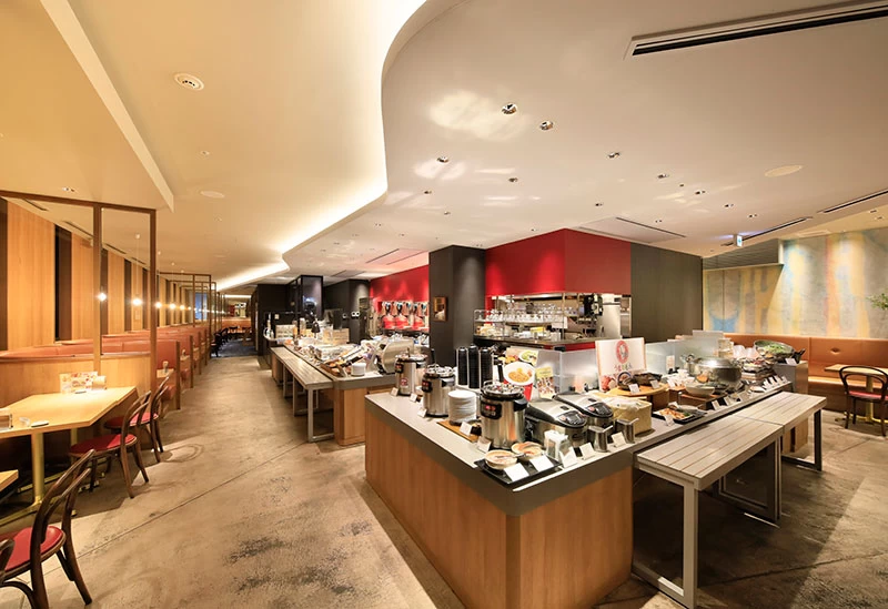 朝食は和食・洋食のビュッフェスタイルで