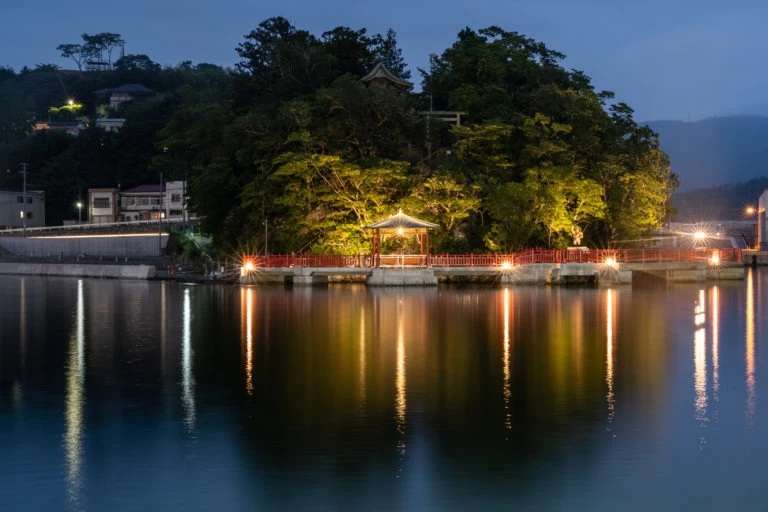 夜のライトアップの様子