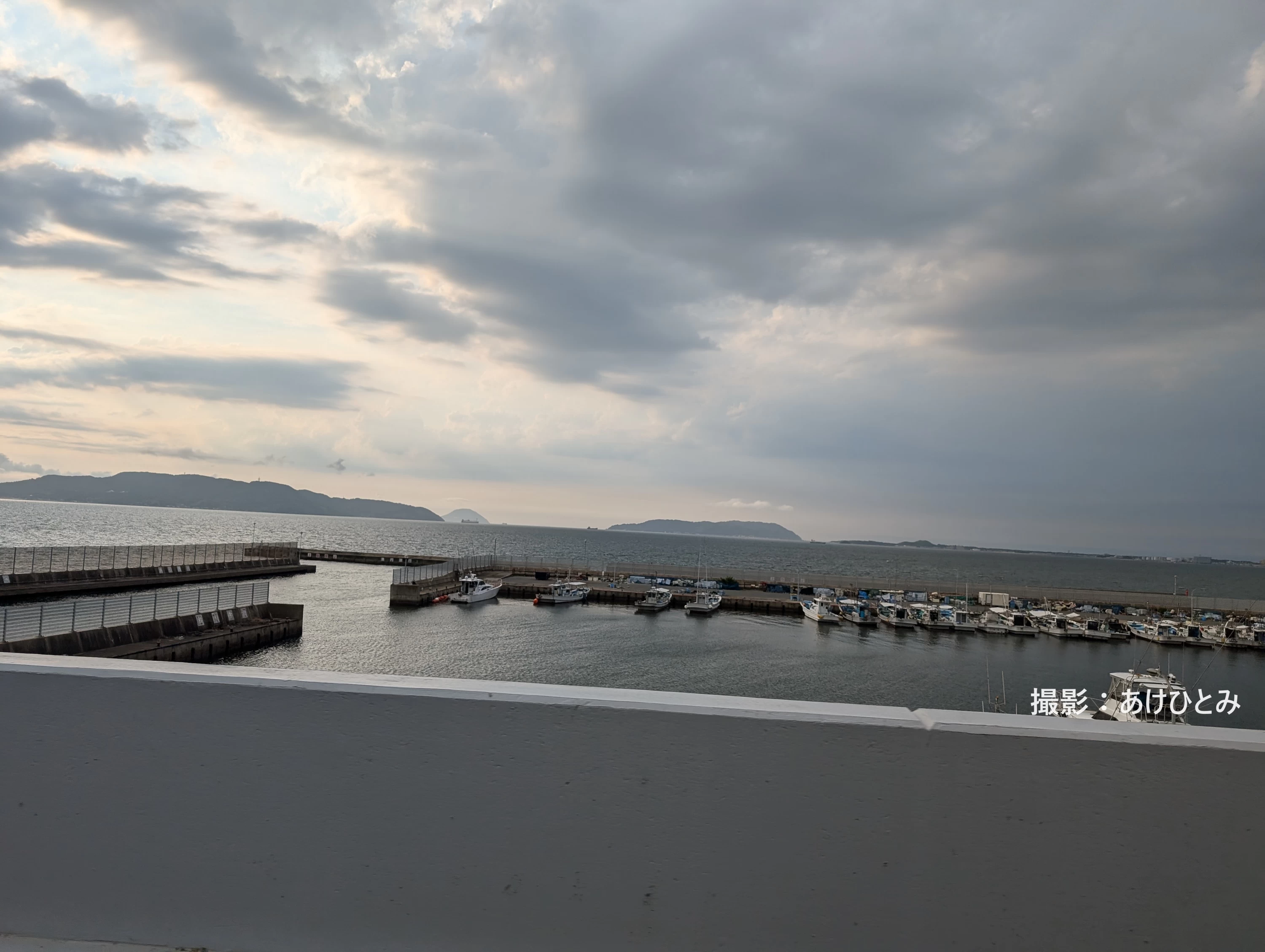福岡市側から見た志賀島