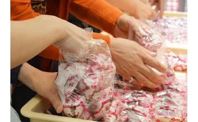 お菓子詰め放題①