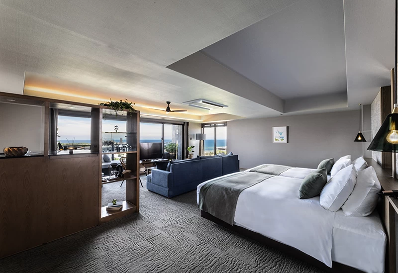 リラックスして過ごせる設備が充実した客室