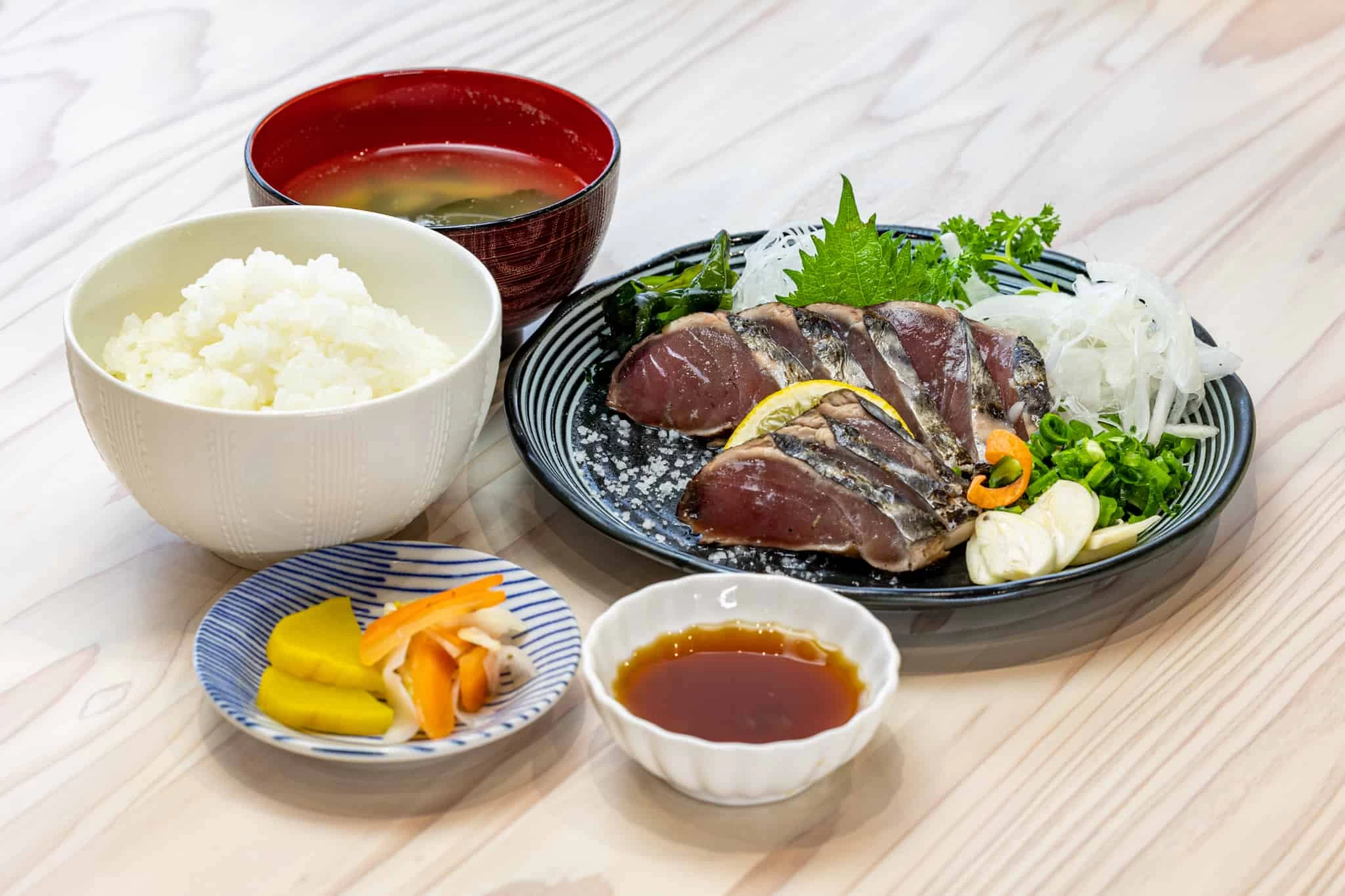 極上鰹のタタキ定食