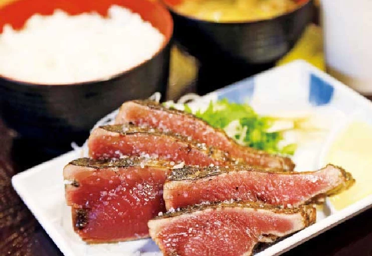 高知名物のカツオのたたき