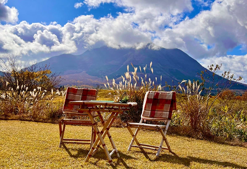 雄大な由布岳を客室からも庭からも満喫