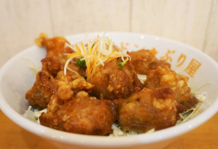 ピリ辛唐揚げ丼