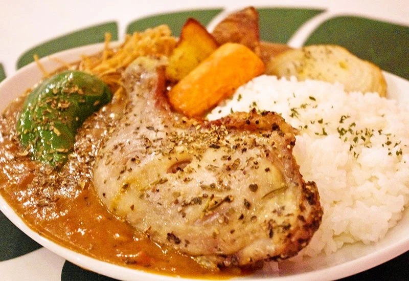 野菜やお肉でボリューム満点