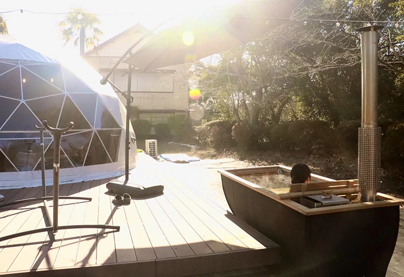 プライベート温泉が楽しめる露天の薪風呂