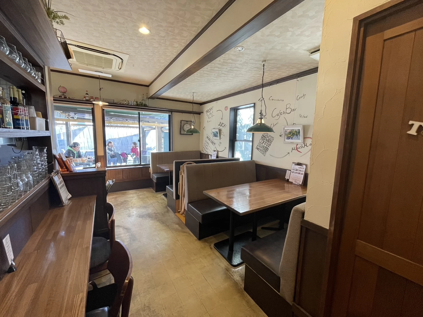 席の種類が豊富なのでさまざまなシーンで利用可能