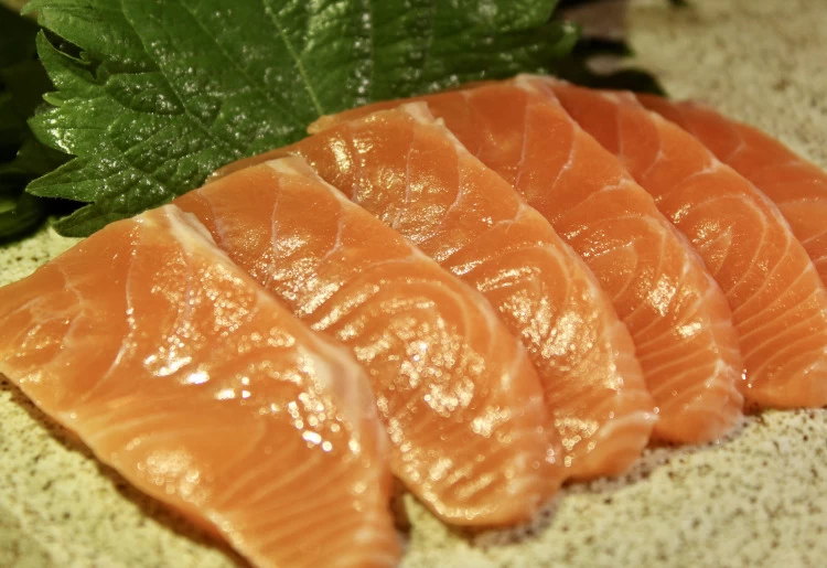 おつまみ(山梨の新サーモン)