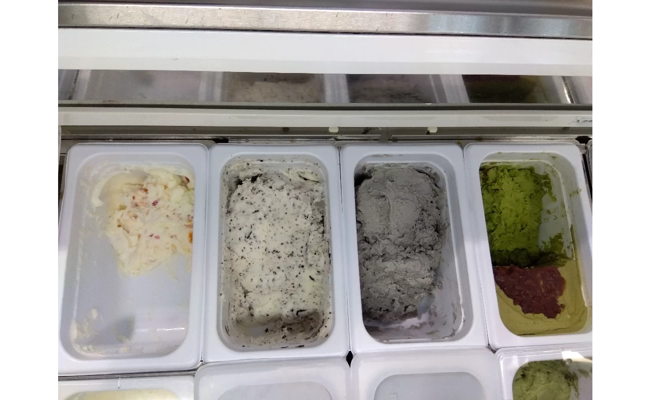 ジェラートは季節限定の味も登場