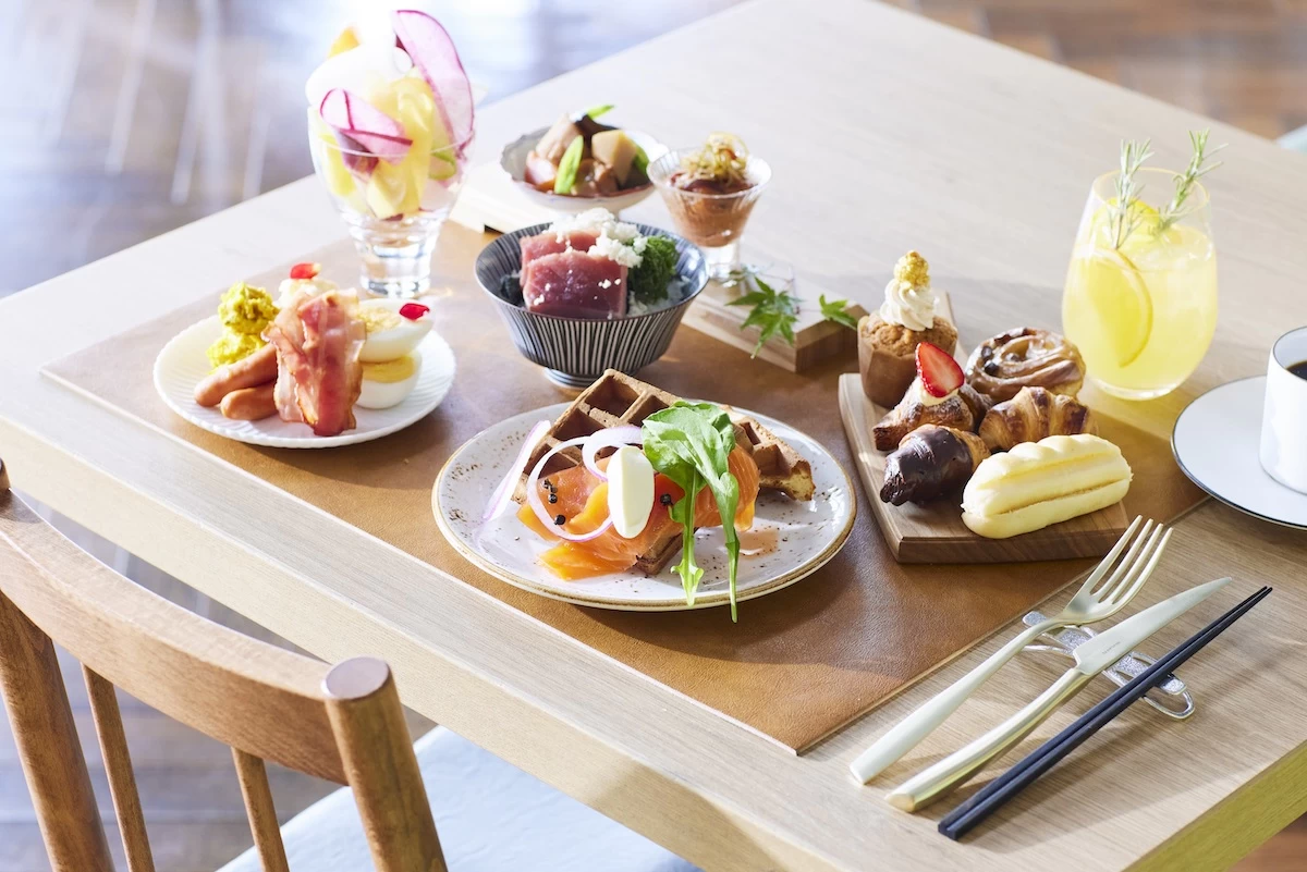 朝からたっぷり朝食を