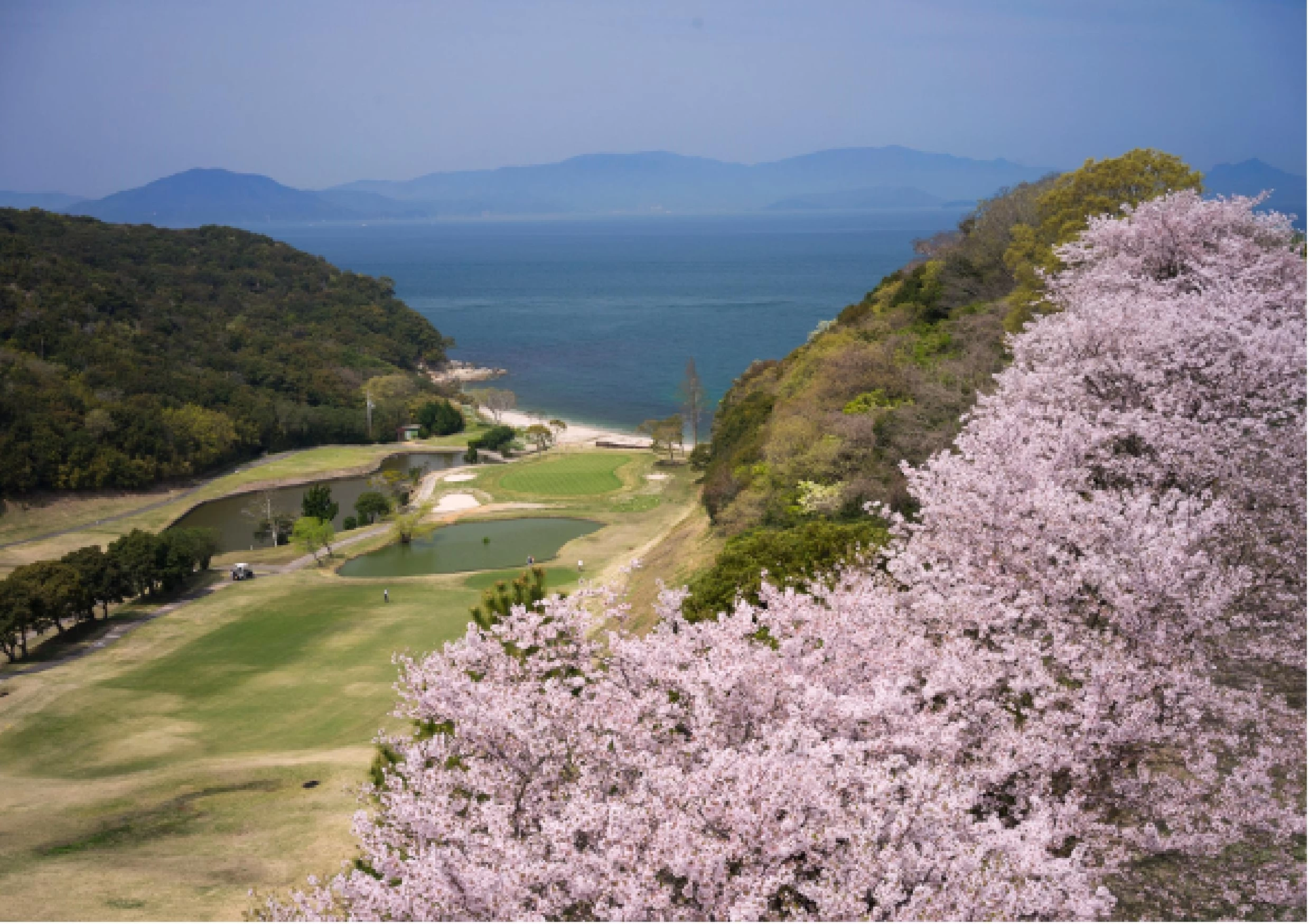 春のゴルフコース