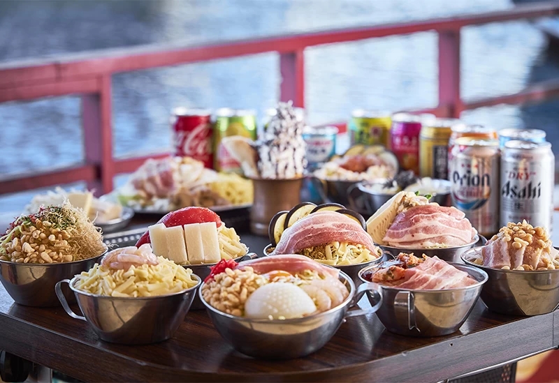 船上で本格的な月島もんじゃが食べられる
