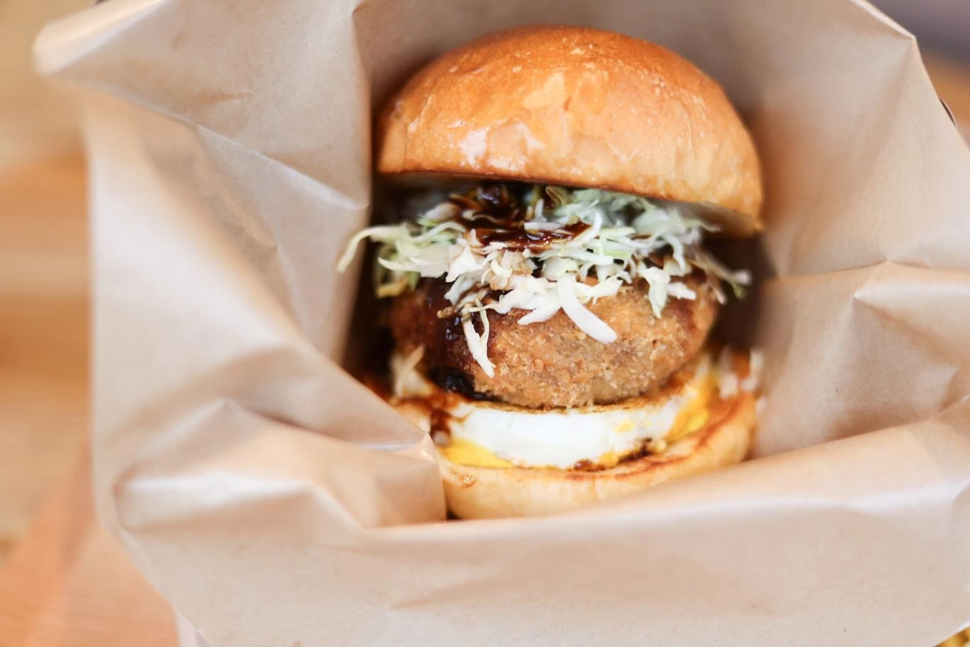 「高森和牛」を使ったスペシャルバーガー