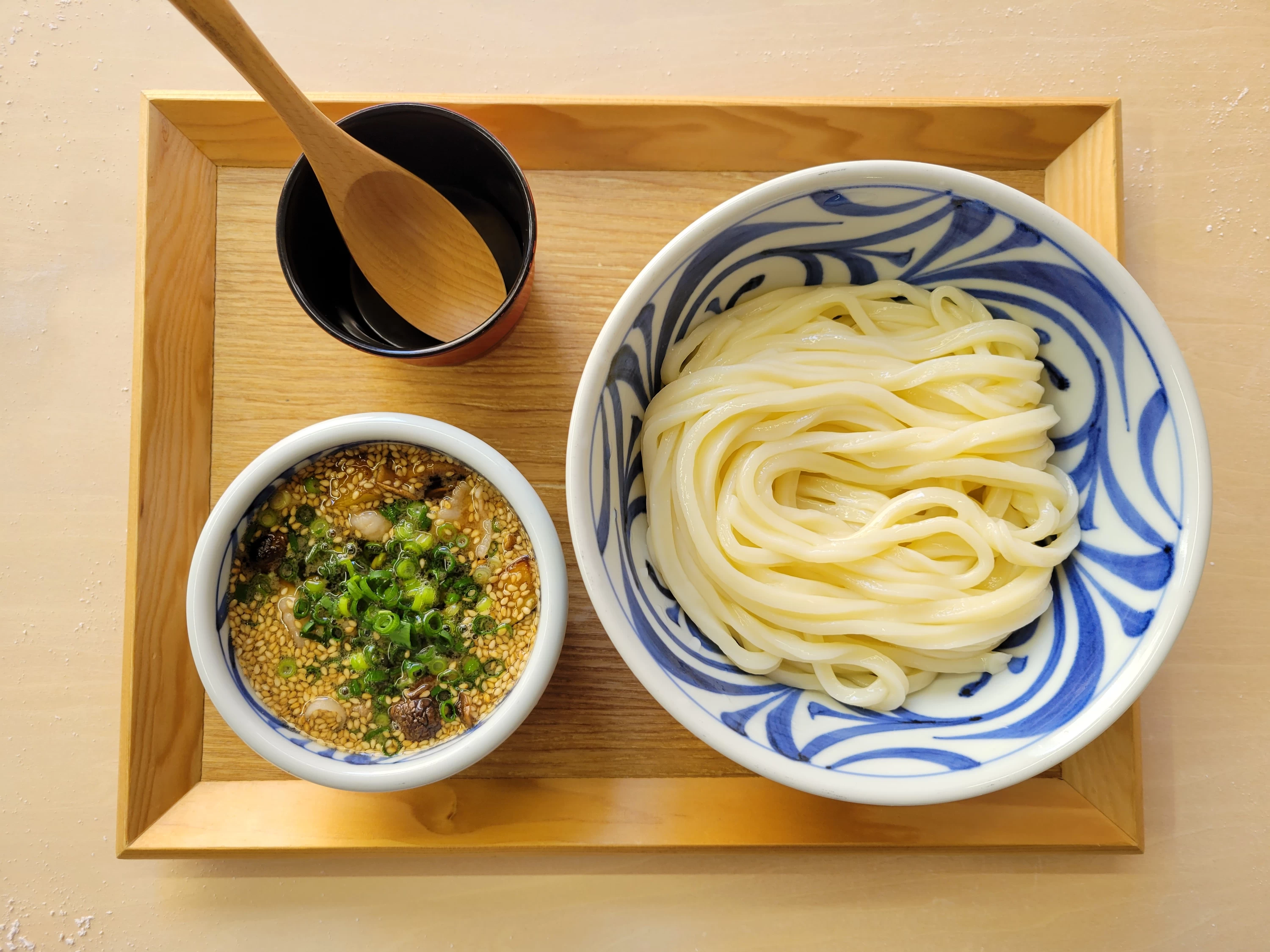 オリーブ豚讃岐つけ麺