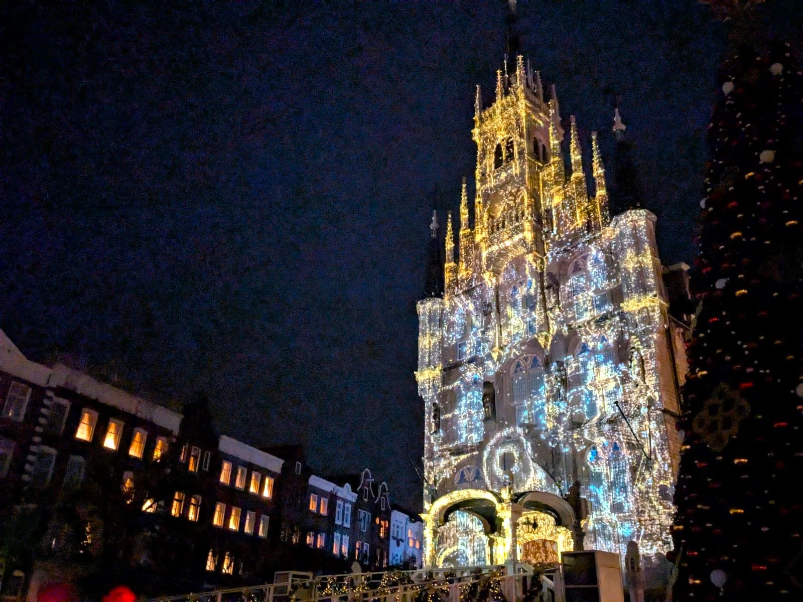 3Dプロジェクションマッピング（現地にて撮影）