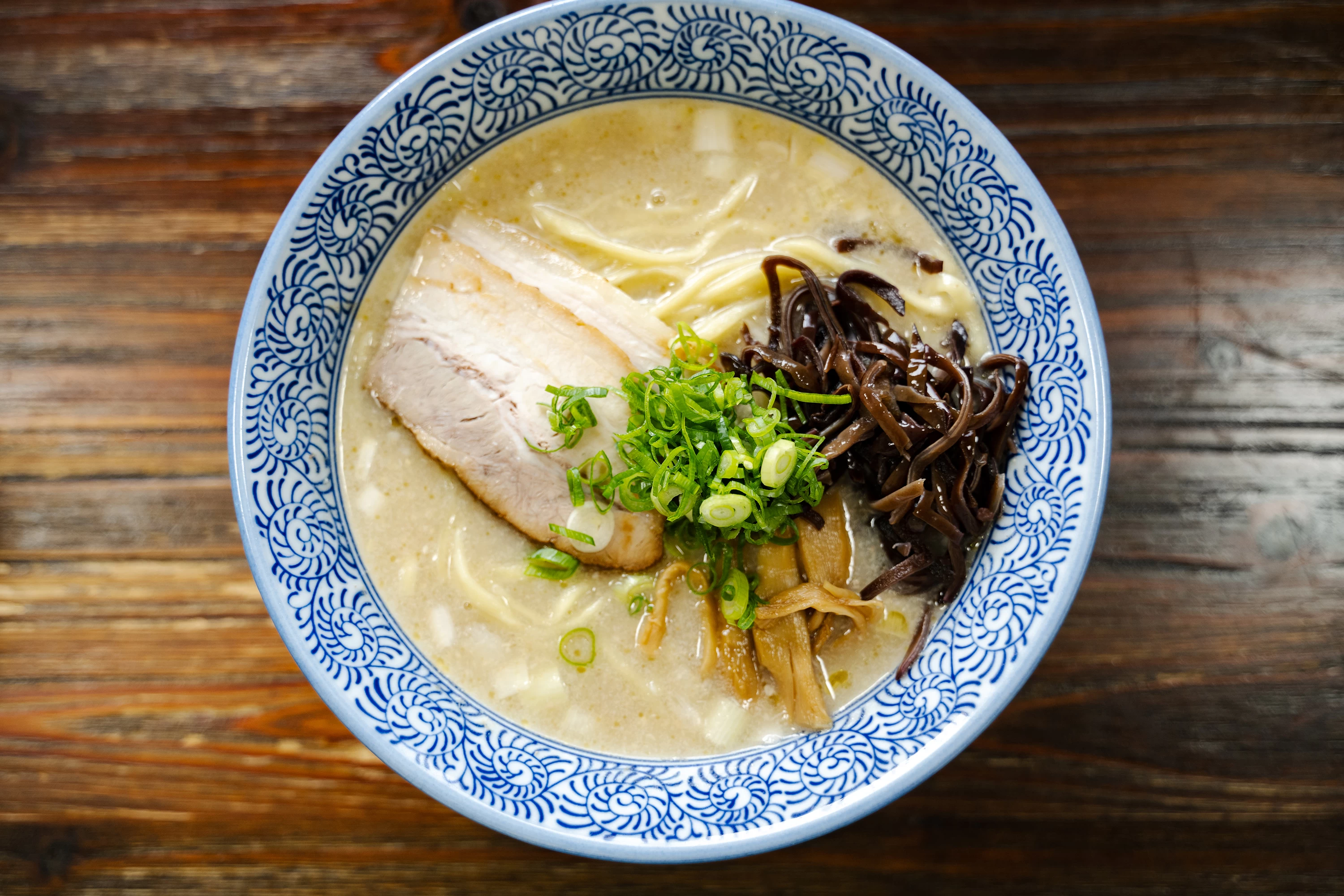 鶏塩そば（850円）