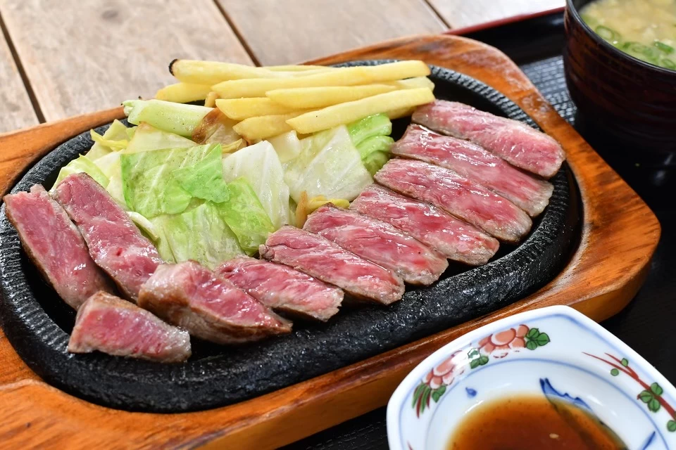 あか牛ステーキ