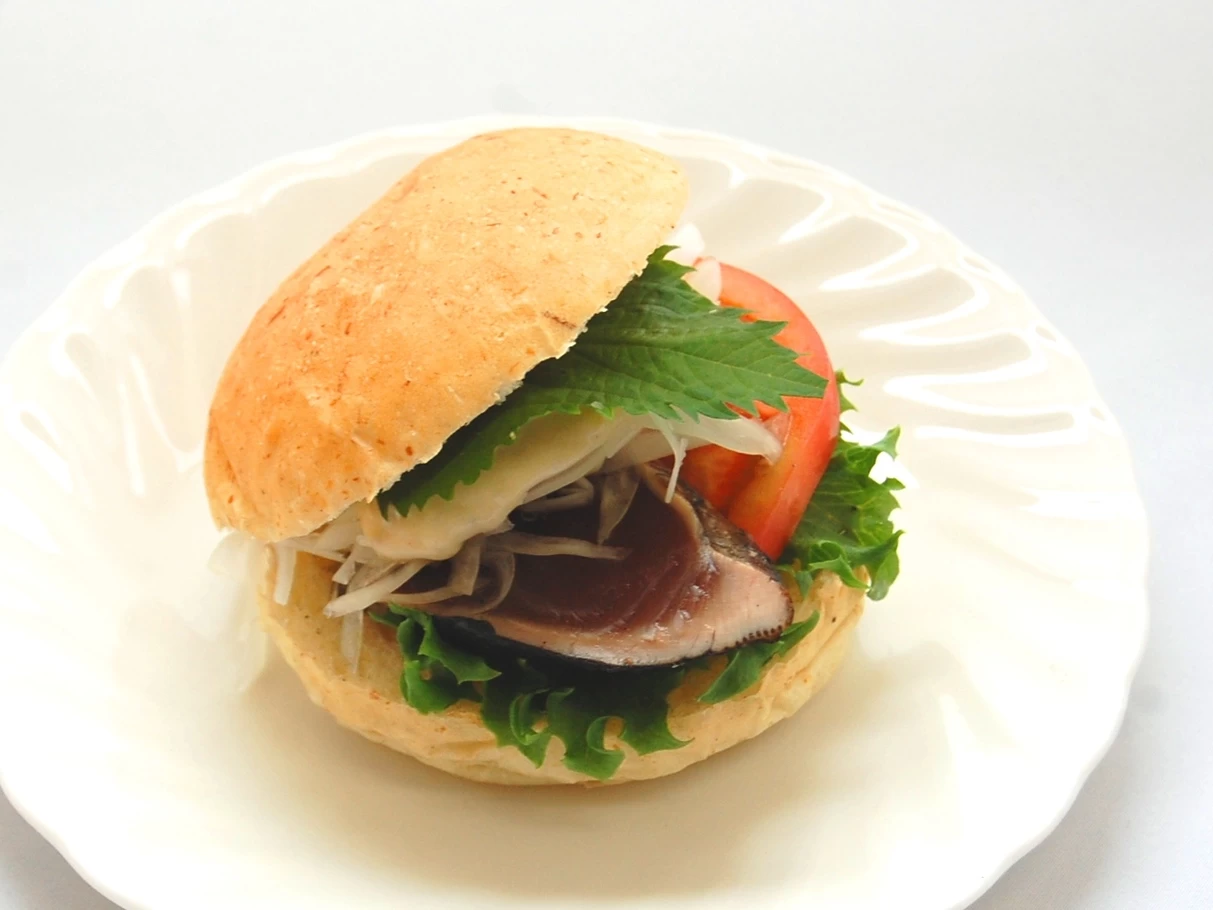 カツオたたきバーガー