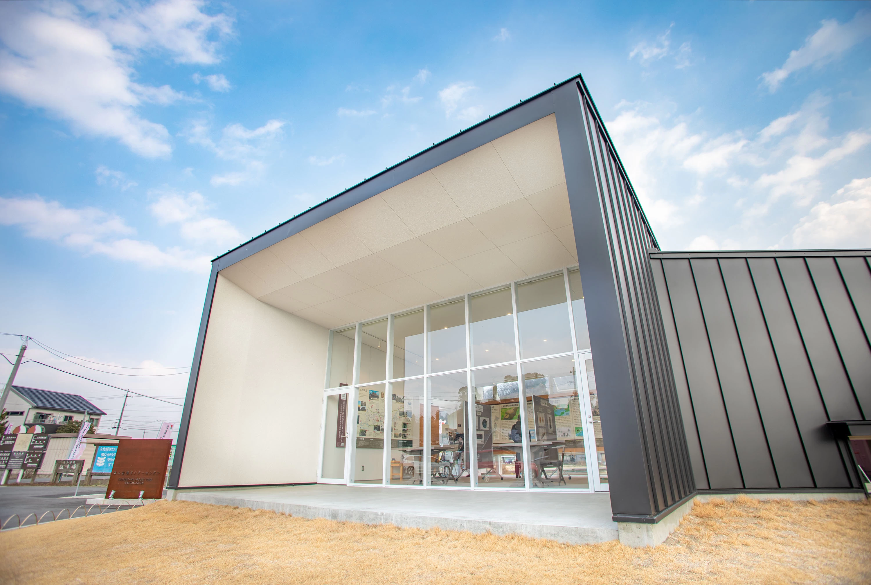 2020年にオープンした「造山古墳ビジターセンター」では、造山古墳周辺の観光情報を提供