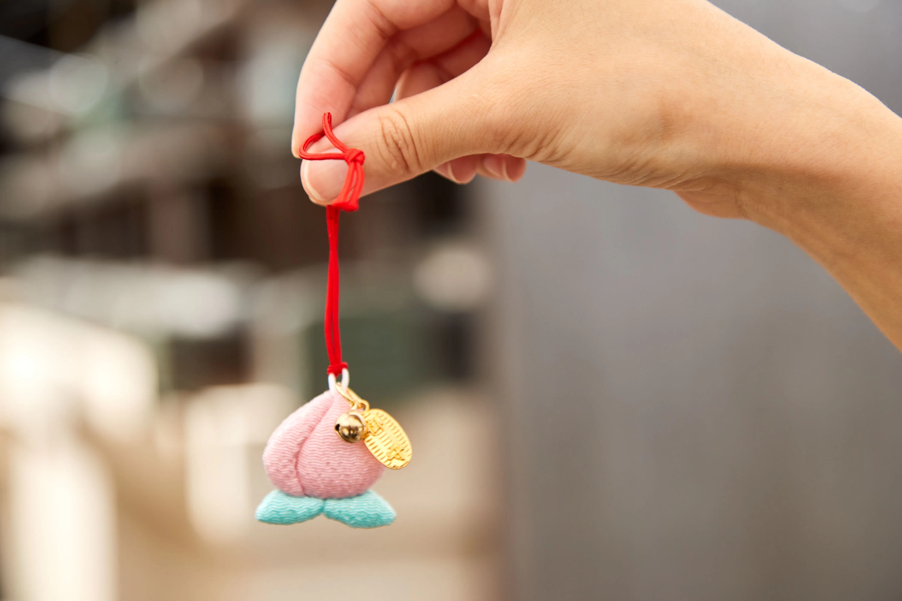 可愛らしい「災難除け桃まもり」は1,000円