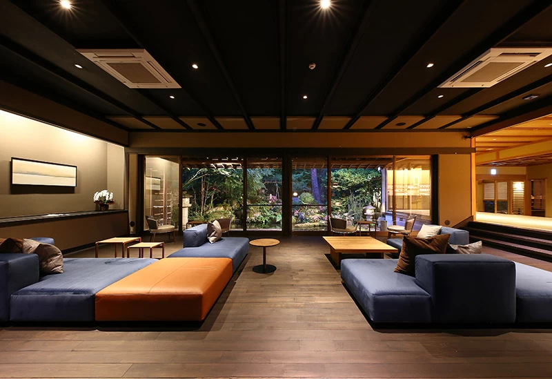 ロビーラウンジ＆ライブラリー