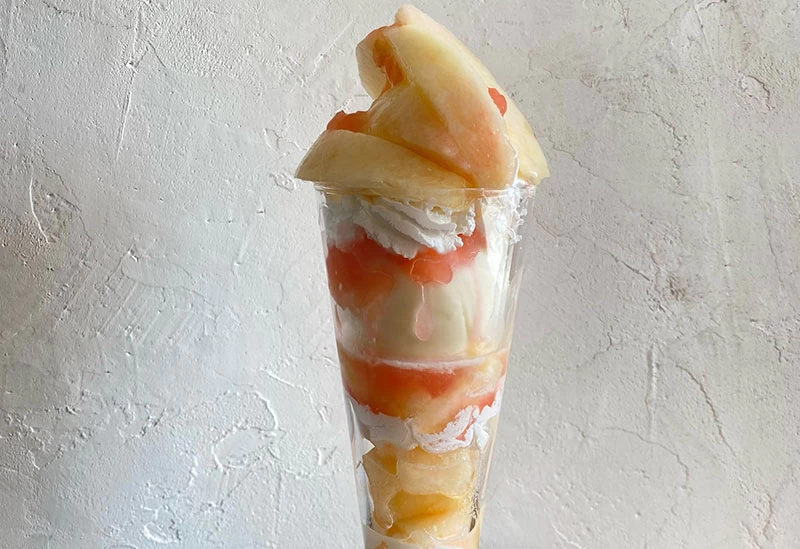 長野県と九州の旬が楽しめるフルーツパフェ