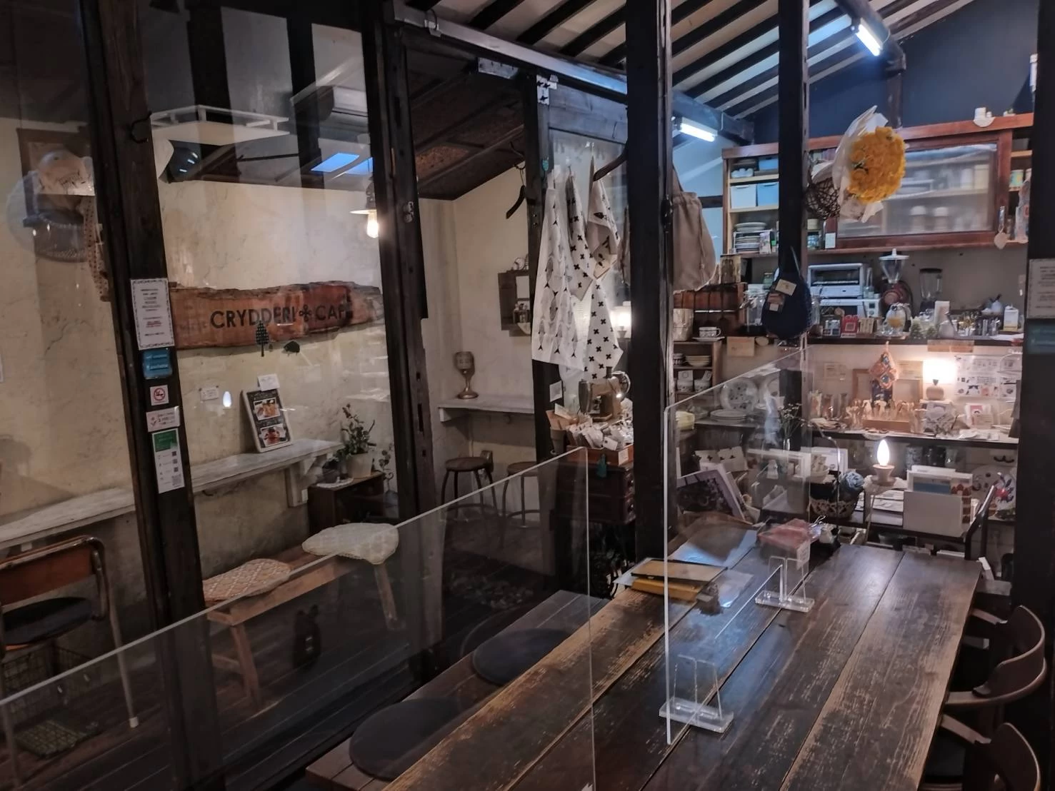 「クーデリーカフェ」店内