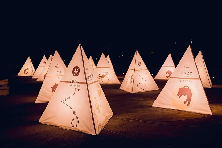 夜景の始まり ～夜空に浮かぶ月の光のエリア～