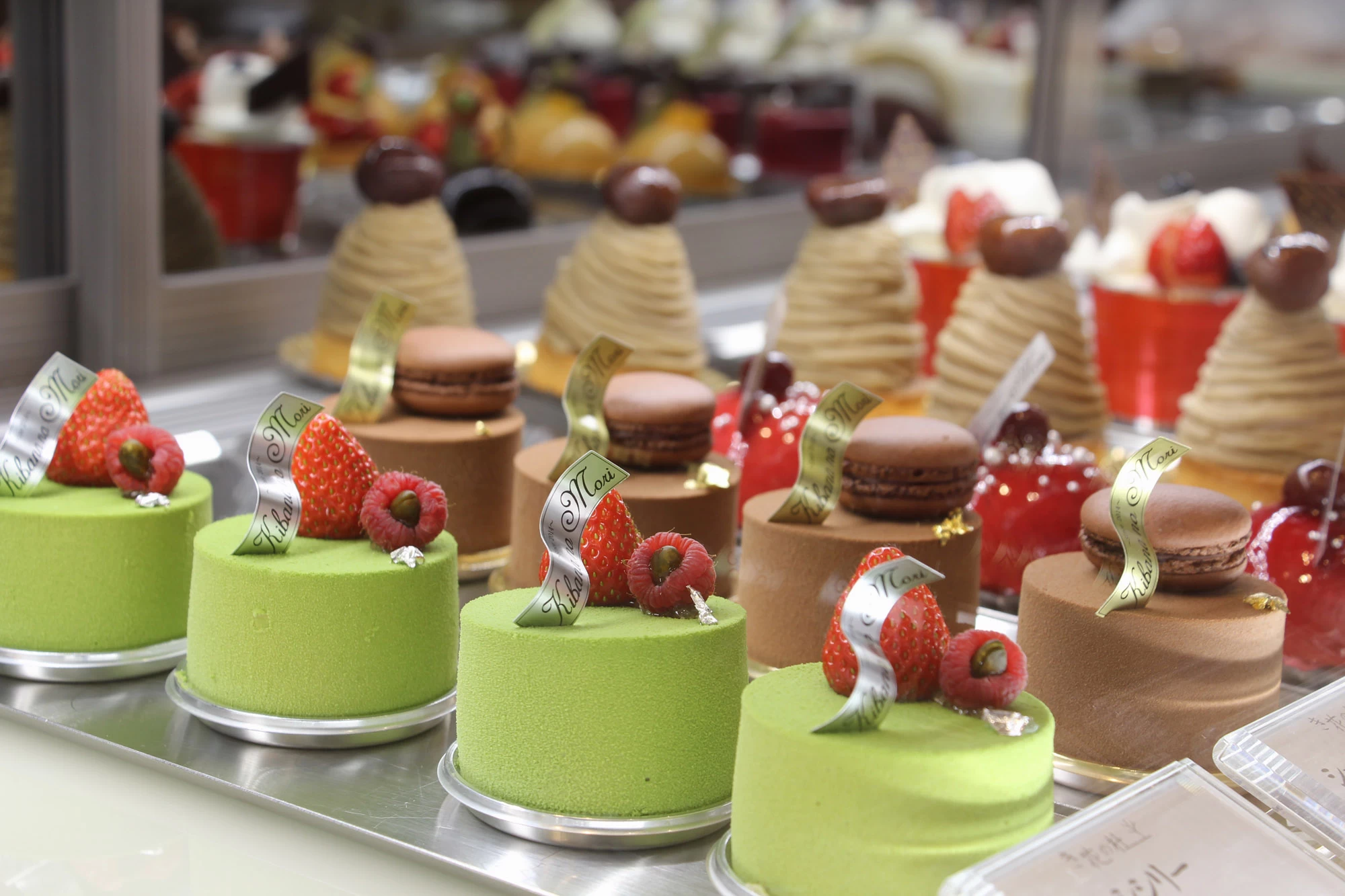 色とりどりのケーキ