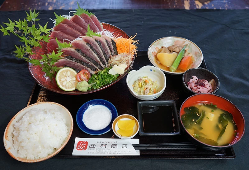 鰹の刺身とタタキ定食