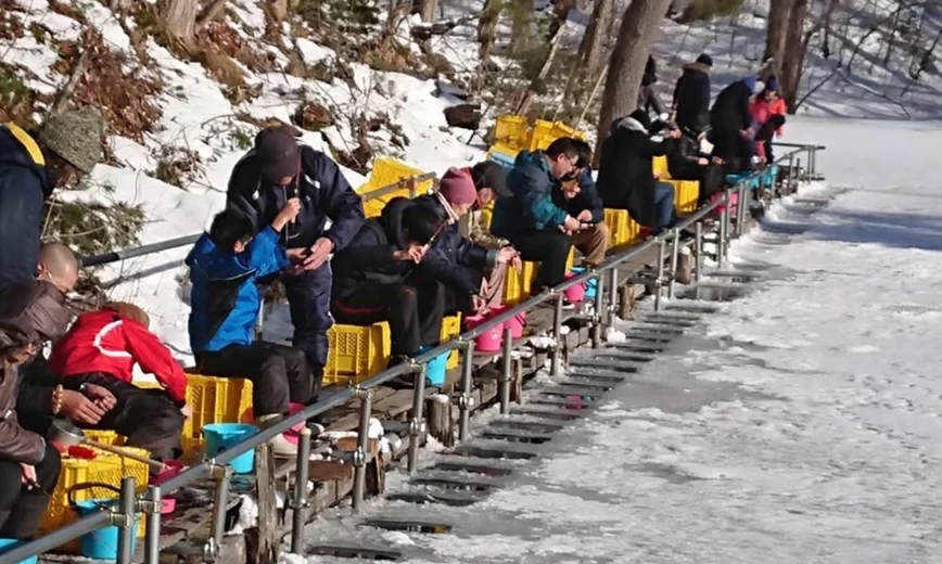 ワカサギ釣りの様子②