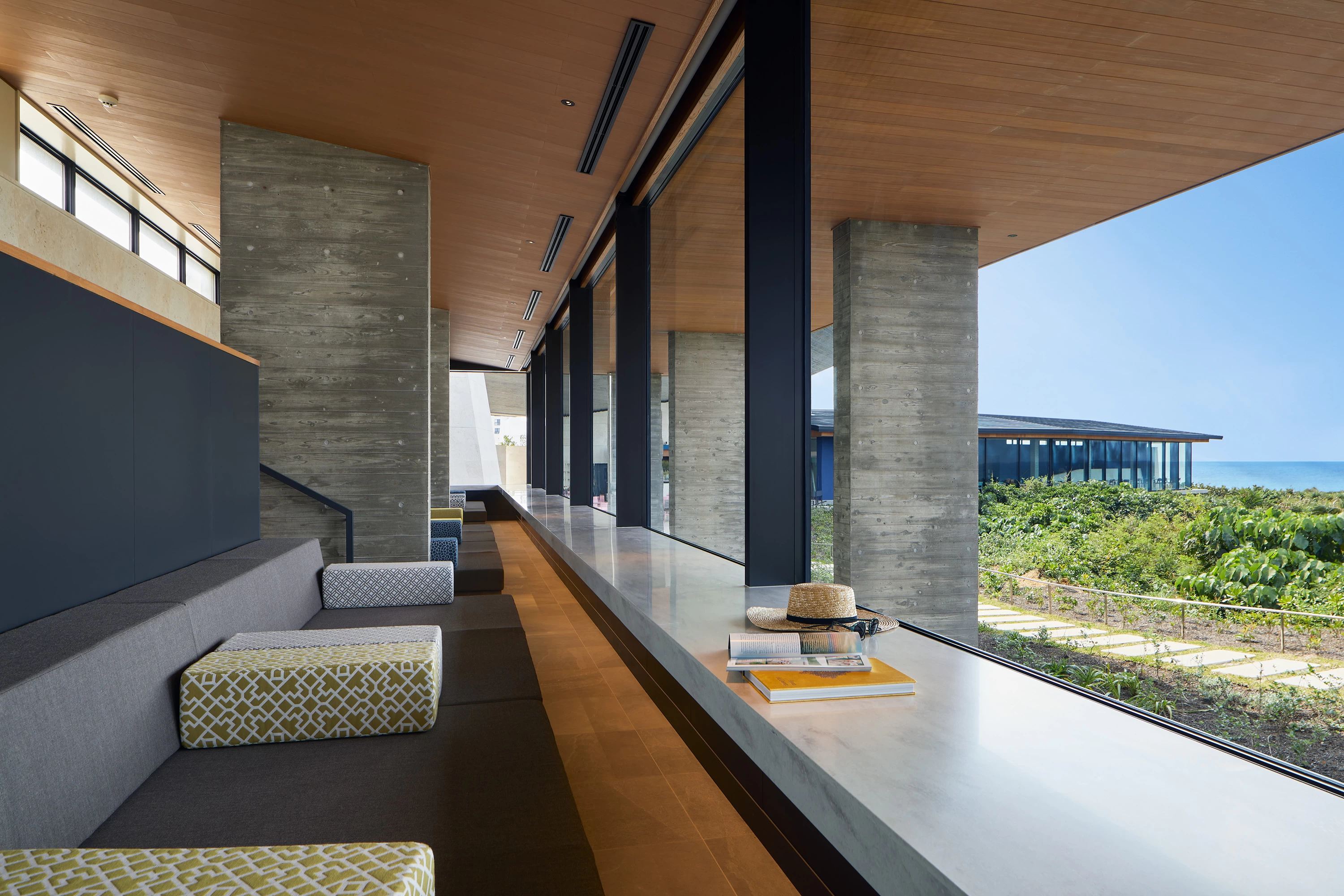 ごろごろラウンジ