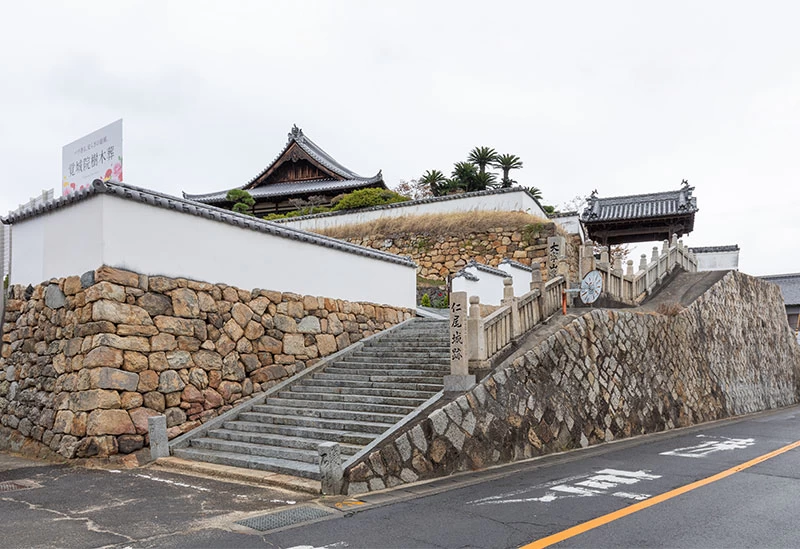 覚城院①