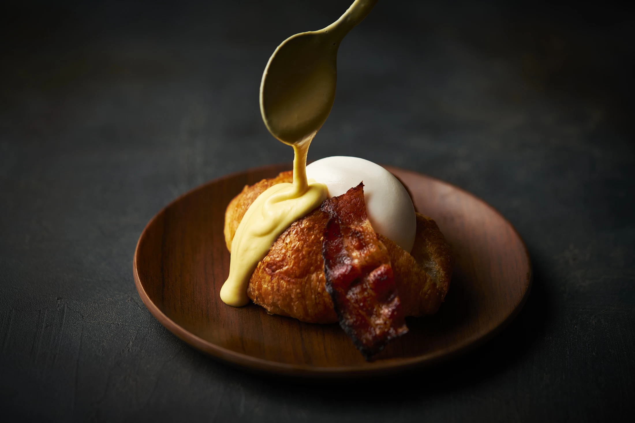 朝食のエッグベネディクト（画像提供：伊良湖オーシャンリゾート）